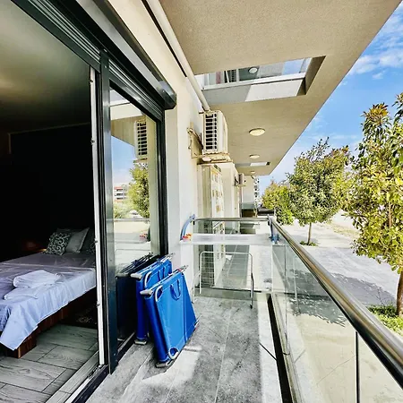 Seaside Vintage Escape Apartment *